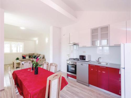  Two-Bedroom Apartment in Ploce in Ploče
