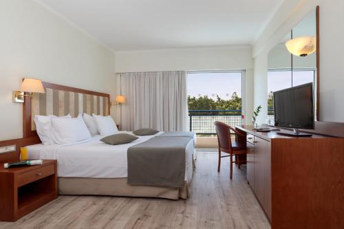 Best Western Plus Hotel Plaza - image 5