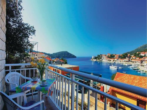  Apartment Brna bb II in Smokvica