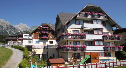 . Hotel Neuwirt
