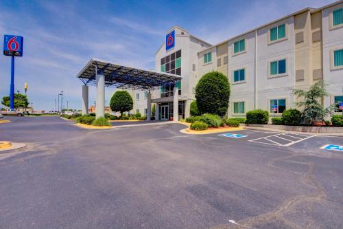 Motel 6-El Reno OK - main image