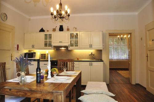 Atmospheric Quiet Apartment, Praga
