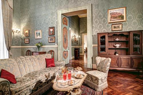 Arthouse Lady Marys Tribunali Luxury Suite, Neapel (Foto 5)