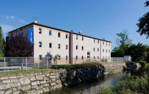 ibis budget Orange Centre - image 2