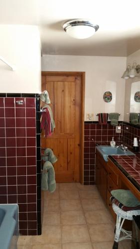 Sam Hughes Inn B&B - image 2