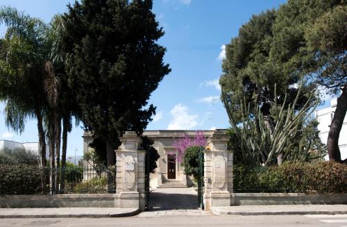 Entrance, Villa delle Zagare - private hydromassage pool in Surbo