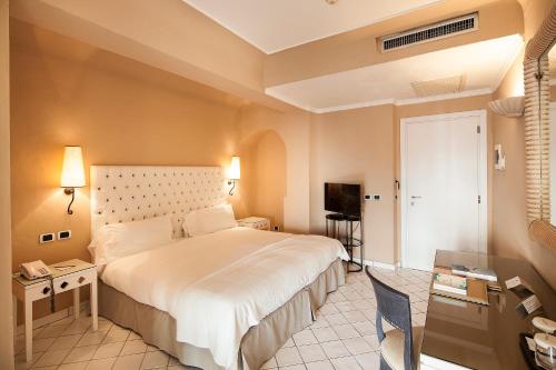 Therasia Resort Sea and SPA - image 12