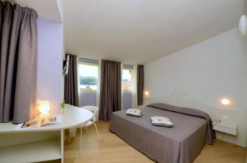 . Aromi Piccolo Hotel