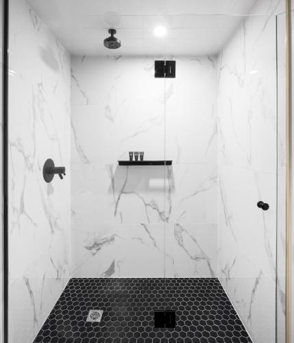King Room image 5