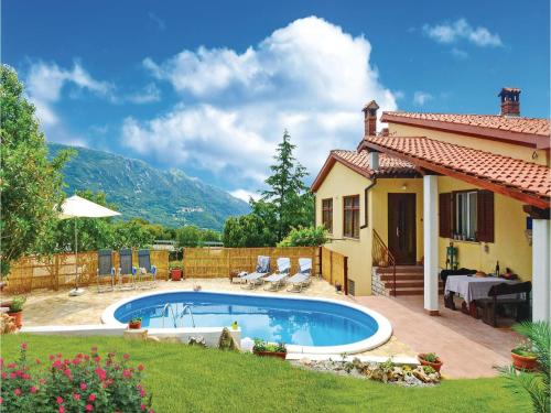  Apartment Stepcici IV, Ferienwohnung in Vozilići