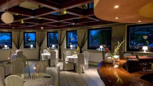 克莱什乔夫 Hotel Restauracja Tawerna Gliwice 2星级 酒店 外观