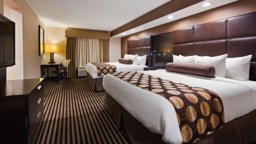 2 queen beds