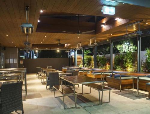 Pub/Lounge, Swansea Hotel in Macquarie-tó
