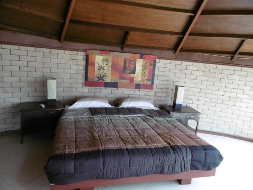 1 king bed, 2 twin beds