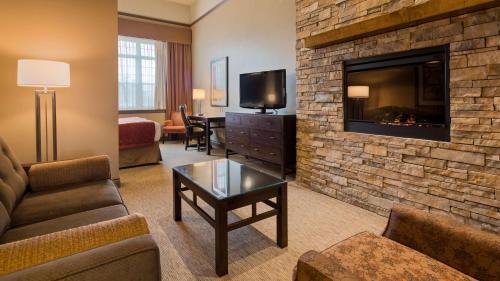 Best Western Parkway Inn & Conference Centre