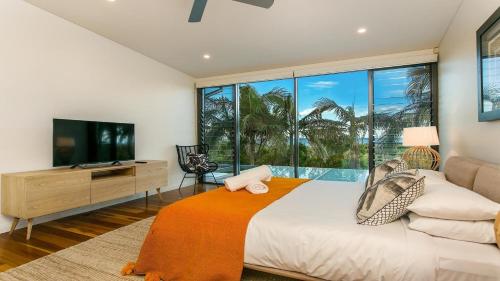 Your Luxury Escape - Kiah 11 Beach House Ocean views
