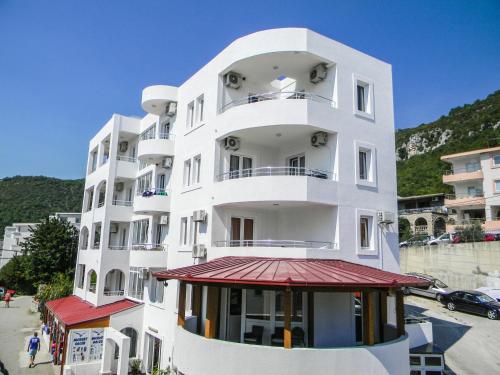 Hotel Galeb Canj