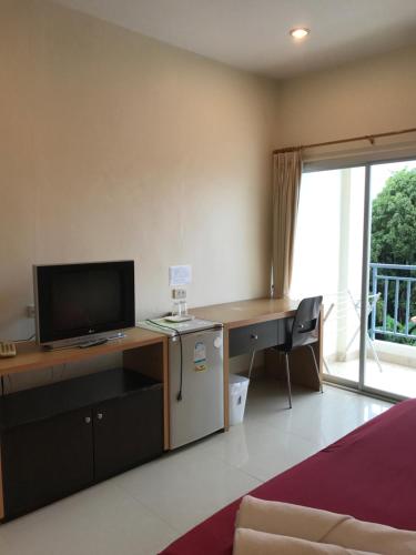 room detail thumbnail 1