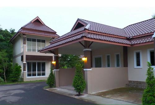 Thararin Resort in Ban Phue