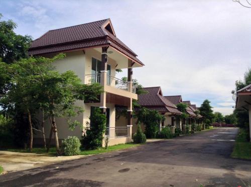 Thararin Resort in Ban Phue