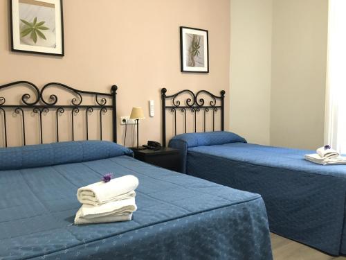 Hostal El Pilar - main image