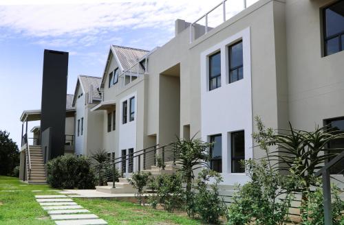 Apartments on The Eighteenth at Prince's Grant Golf Estate