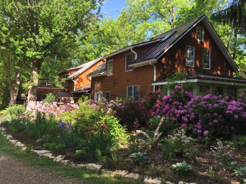 Goldberry Woods- A Modern Farm Resort - Accommodation - Union Pier