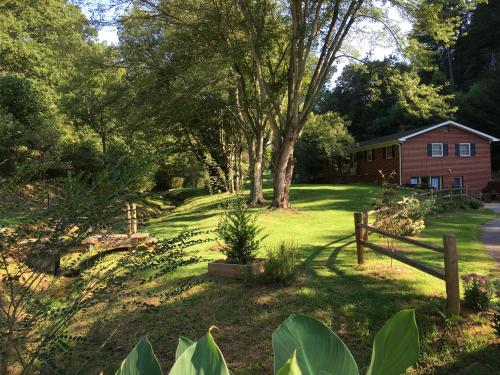 The Ashe Farm in Marshall, USA