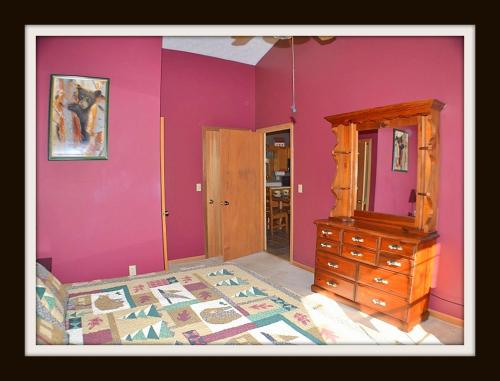 Rast Court Cabin 1016 - image 7