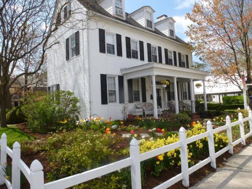 Old Brick Inn - image 11