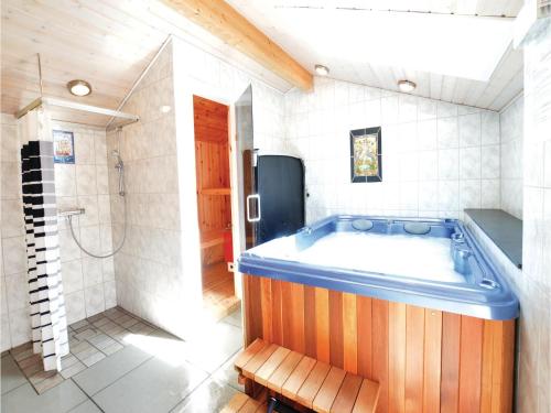  Holiday Home Rorvig With Hot Tub Iii in Rørvig