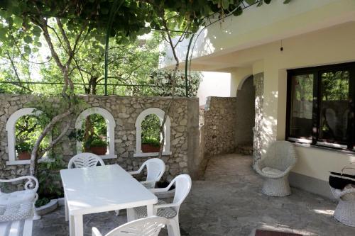 Villa San - main image