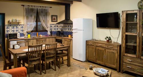 ห้องครัว, Casas Rurales Los Olivos de Noja in ลาแมนกาคอสตาคาลิดา