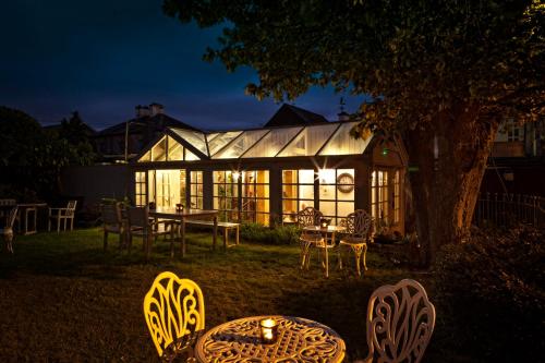 Keenans Boutique Hotel - image 9