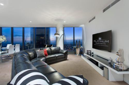 Penthouse Two-Bedroom Apartment - Waterfront