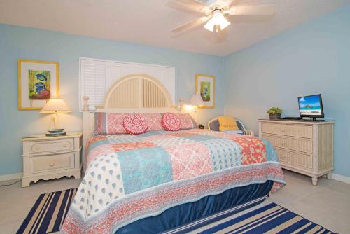 Aqua Bay Club Luxury Condos