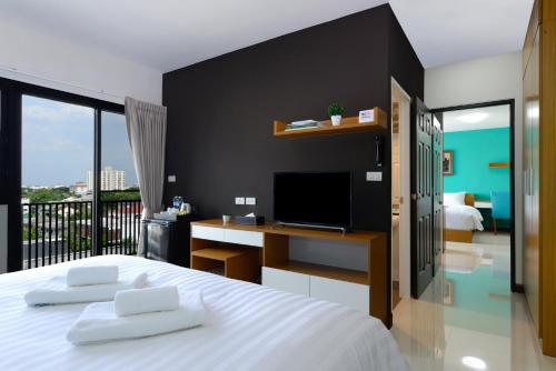 room detail thumbnail 1