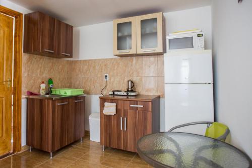 บริการและสิ่งอำนวยความสะดวก, Rakoczi Vendeghaz in โปรอสซโล่