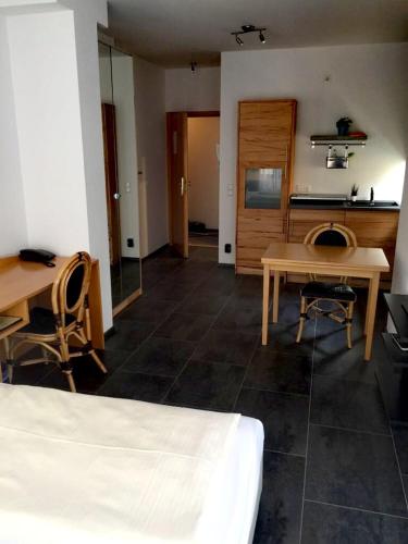 Hotel Altschwabing - image 11