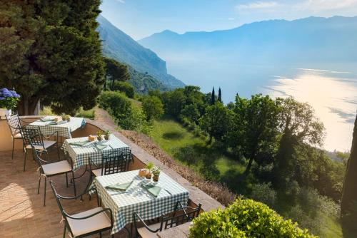 111124404 Boutique Hotel Villa Sostaga