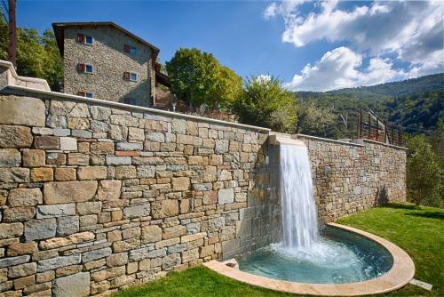 Úszómedence, Il Castello di Rigutinelli in Pieve di Rigutino