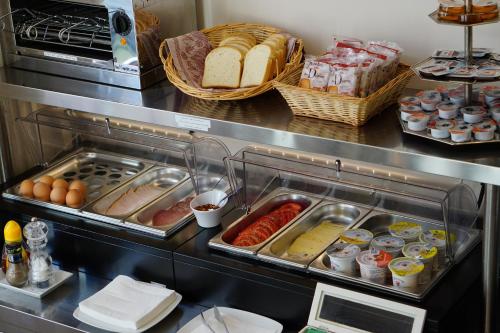 Hotel Martini - image 9