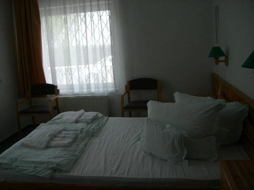 Deluxe Double Room with Shower