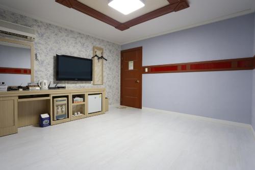 Korean-style Standard Double Room