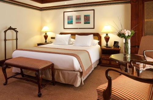 Superior King Room