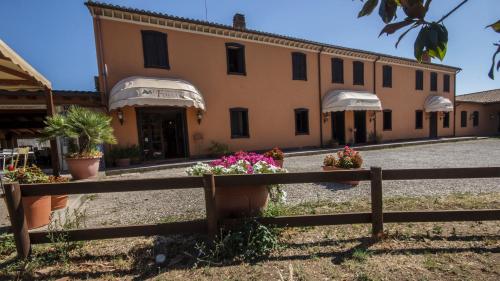 Antico Casale Le Fossate in 焦維