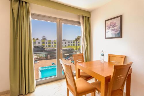 Hotel THe Corralejo Beach - image 7