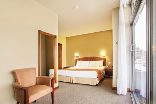 Executive Room image 3