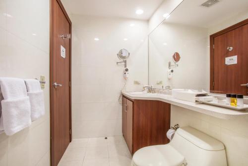 Classic Suite image 6
