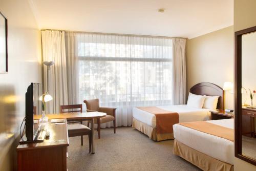 Superior Twin Room image 4